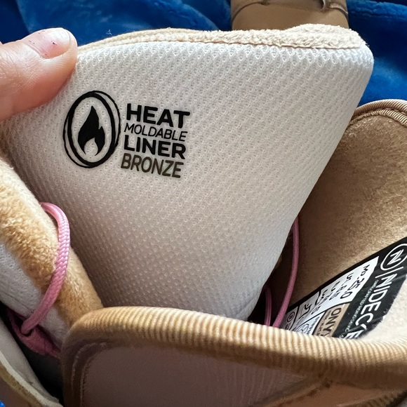 Nidecker Women’s Onyx Snowboard boots - Picture 2 of 6